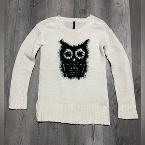 Full Tilt Ivory w Black Owl Sweater - Sz Youth Large